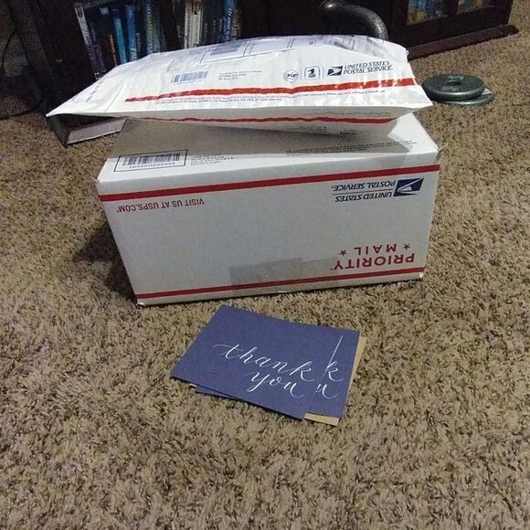 Send me a reasonable offer! Let's do this! (unless it's a handmade item😉)😊📦 - Picture 4 of 10